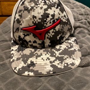 Mizuno fitted baseball cap